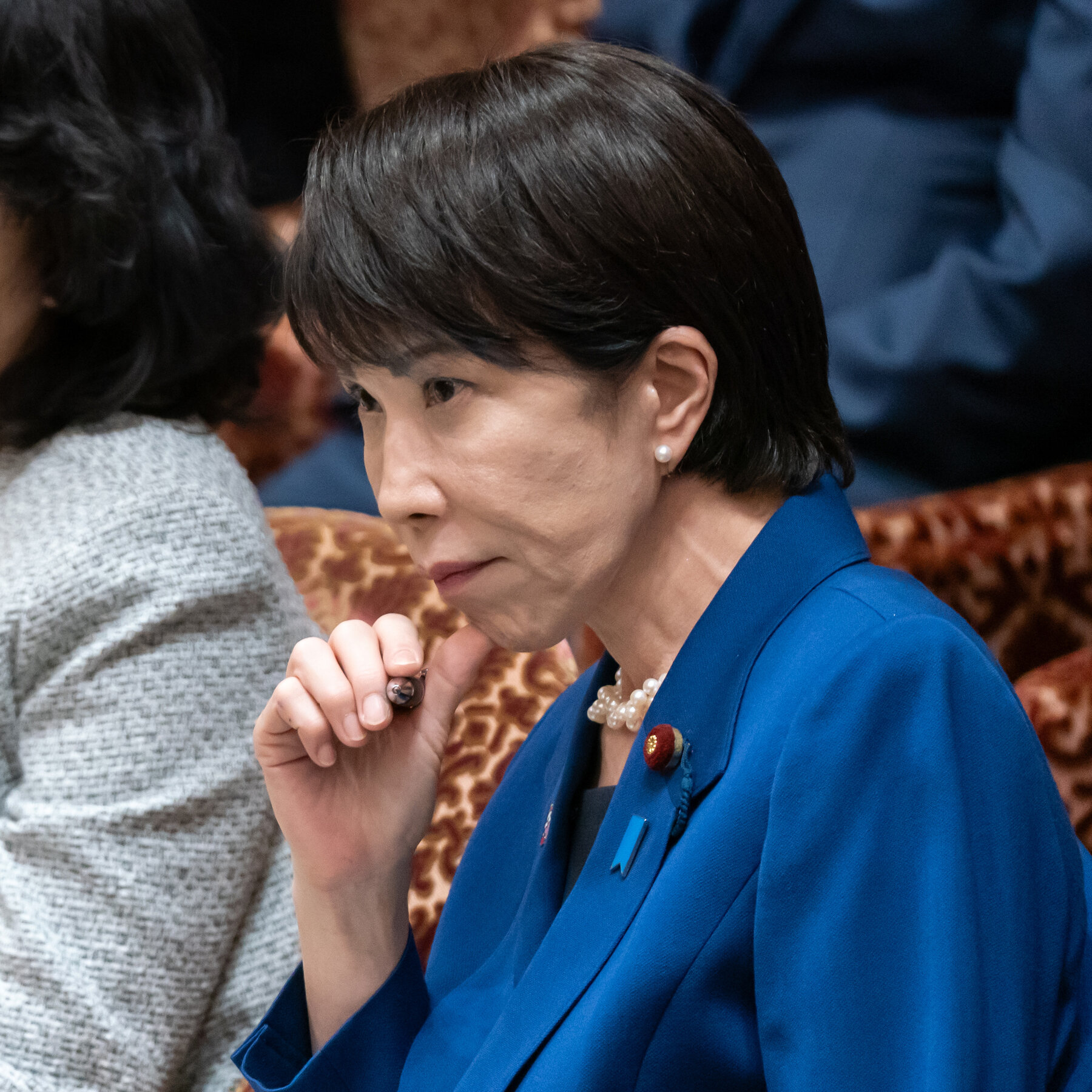 Spat With China Becomes an Asset for Japan’s New Leader