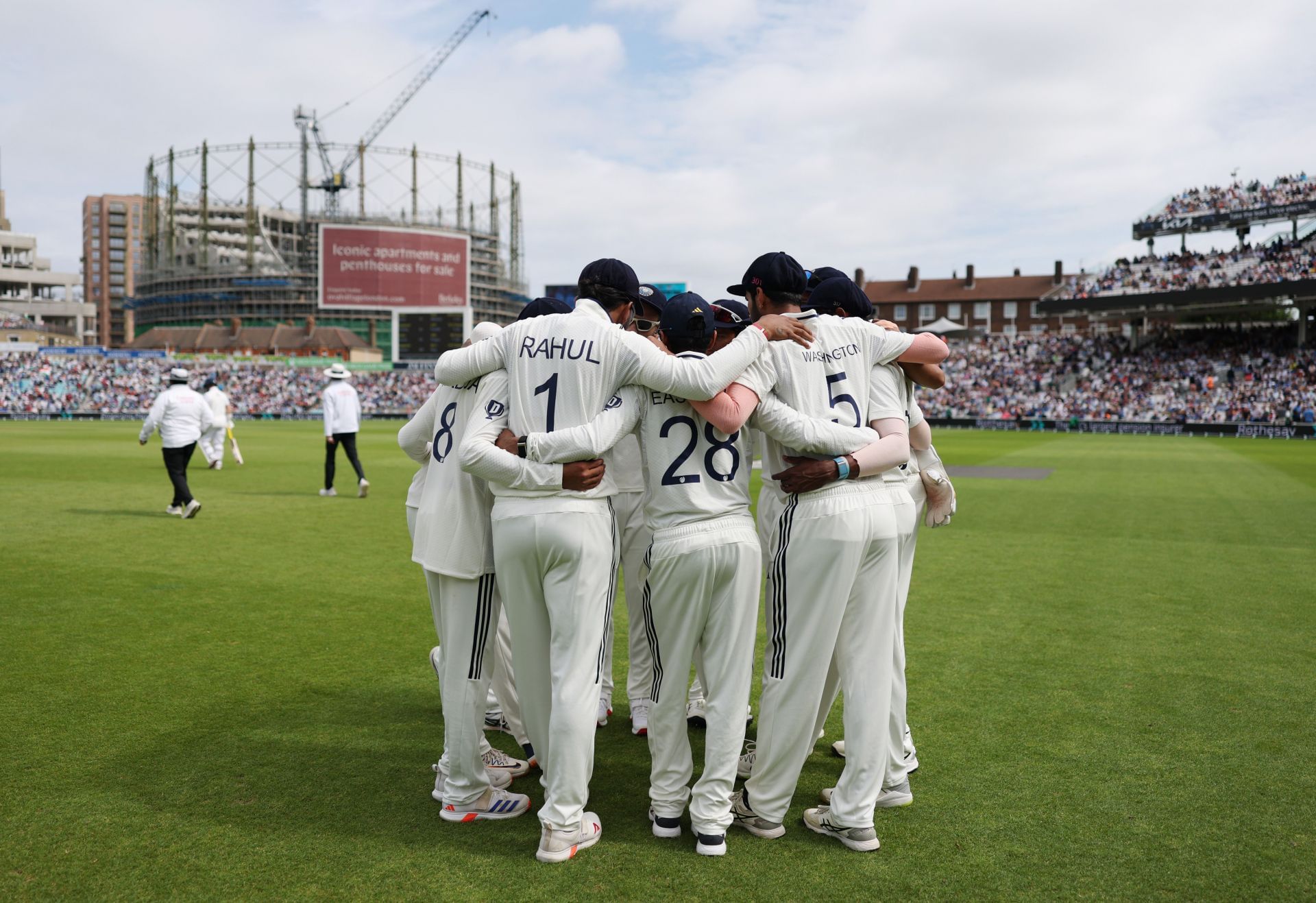 What is the highest successful run chase in Asia before IND vs SA 2025 2nd Test?