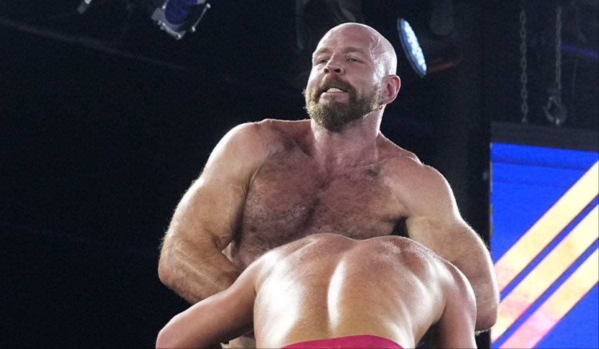 “If they think it’s okay, then go with it” – WWE Hall of Famer defends controversial Jon Moxley spot (Exclusive)