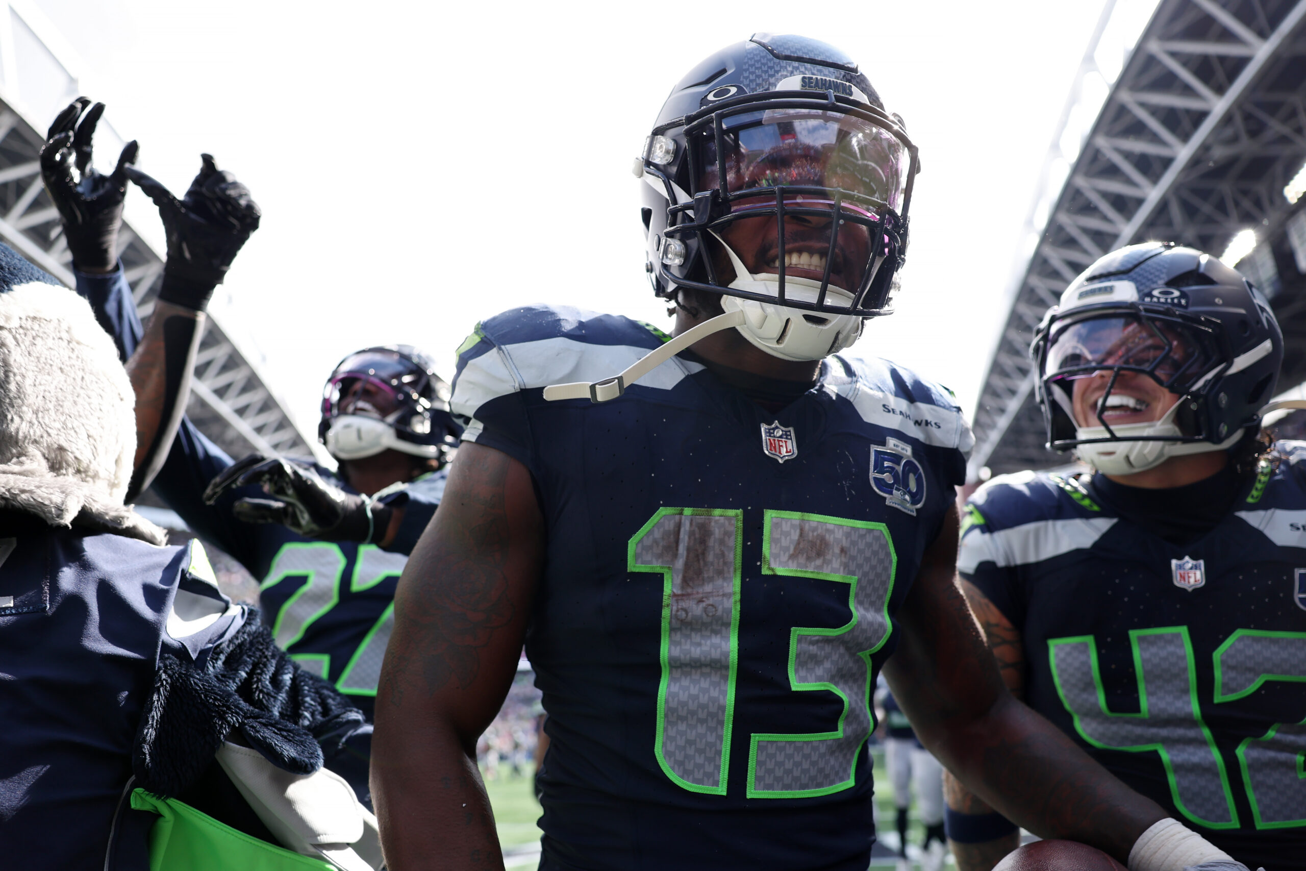 Seahawks’ Ernest Jones Teases Injury Update, Fans Hyped for Week 11 vs. Rams